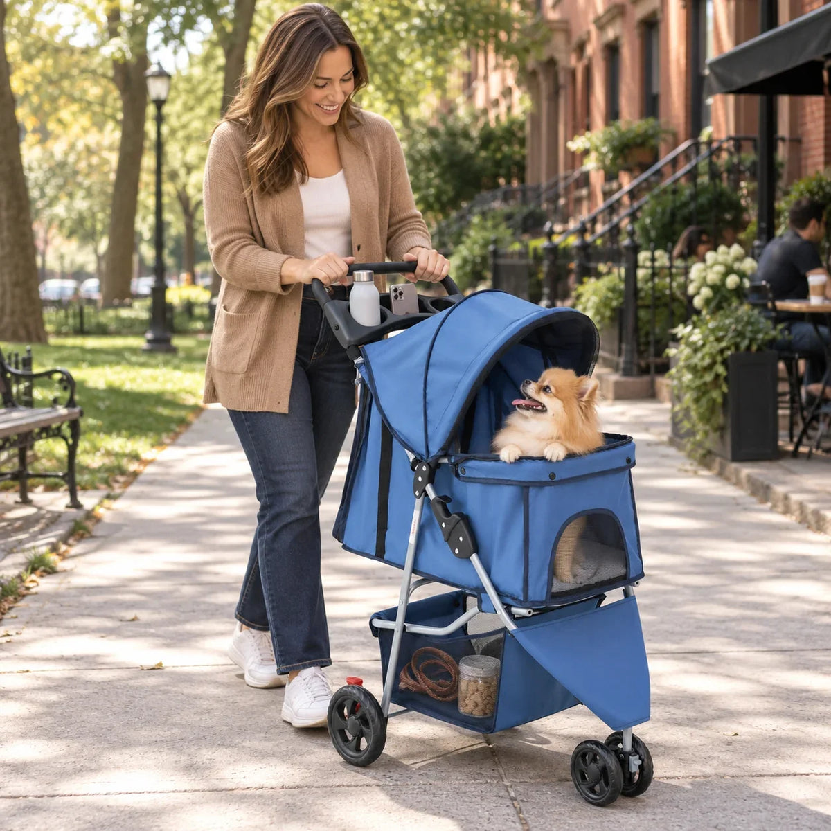 DOGCRUISER City 3-Wheel Pet Stroller — hero emotion — vue 01/07 #Color_Blue