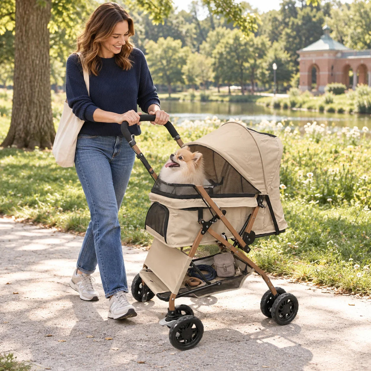 DOGCRUISER Quick-Fold Pet Stroller — hero emotion — vue 01/07 #Color_Khaki